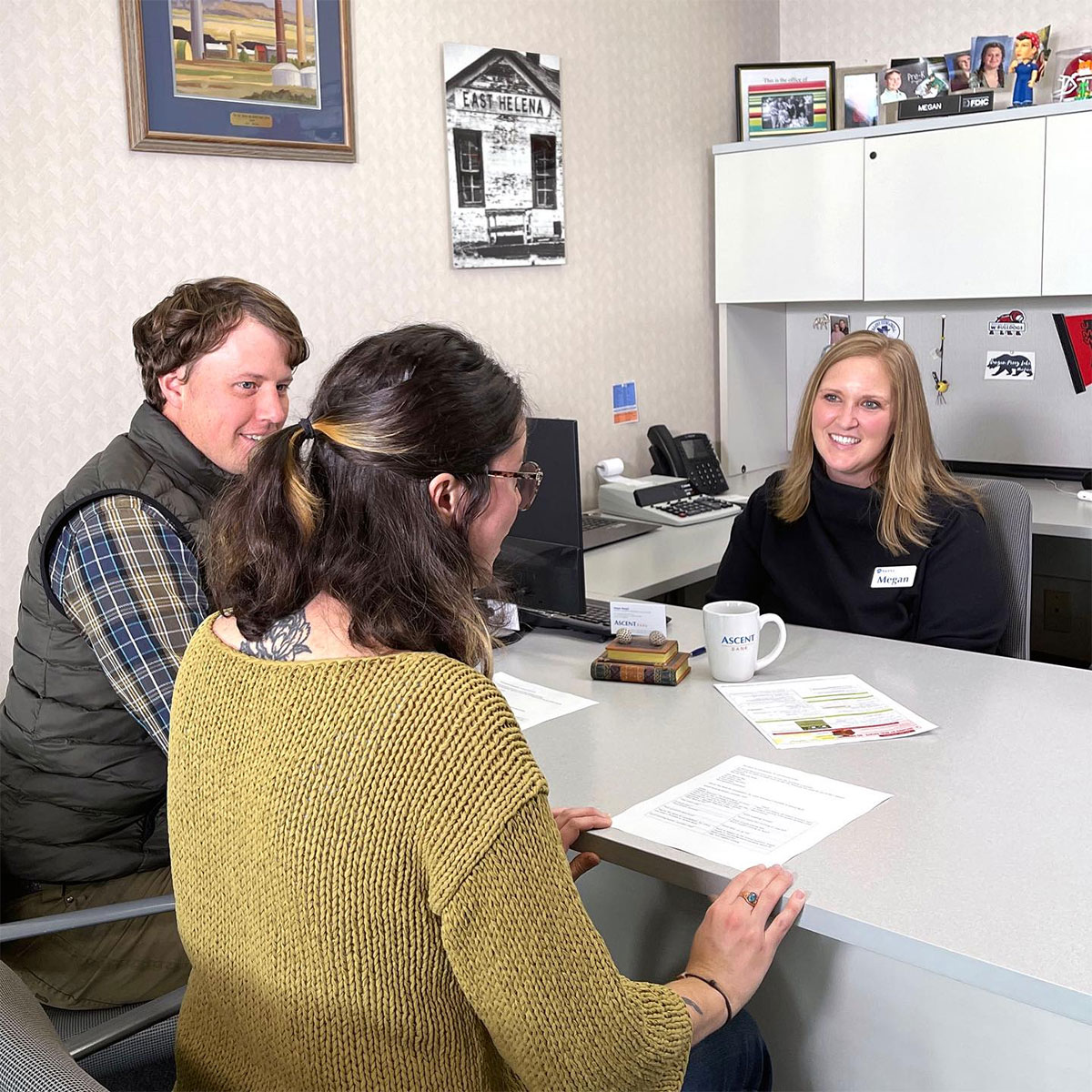 couple working with customer service at ascent bank helena, mt