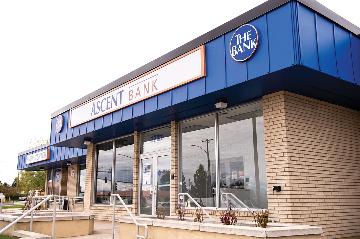 11th Avenue Location of ascent bank